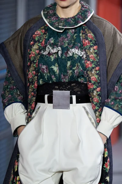 Look 54